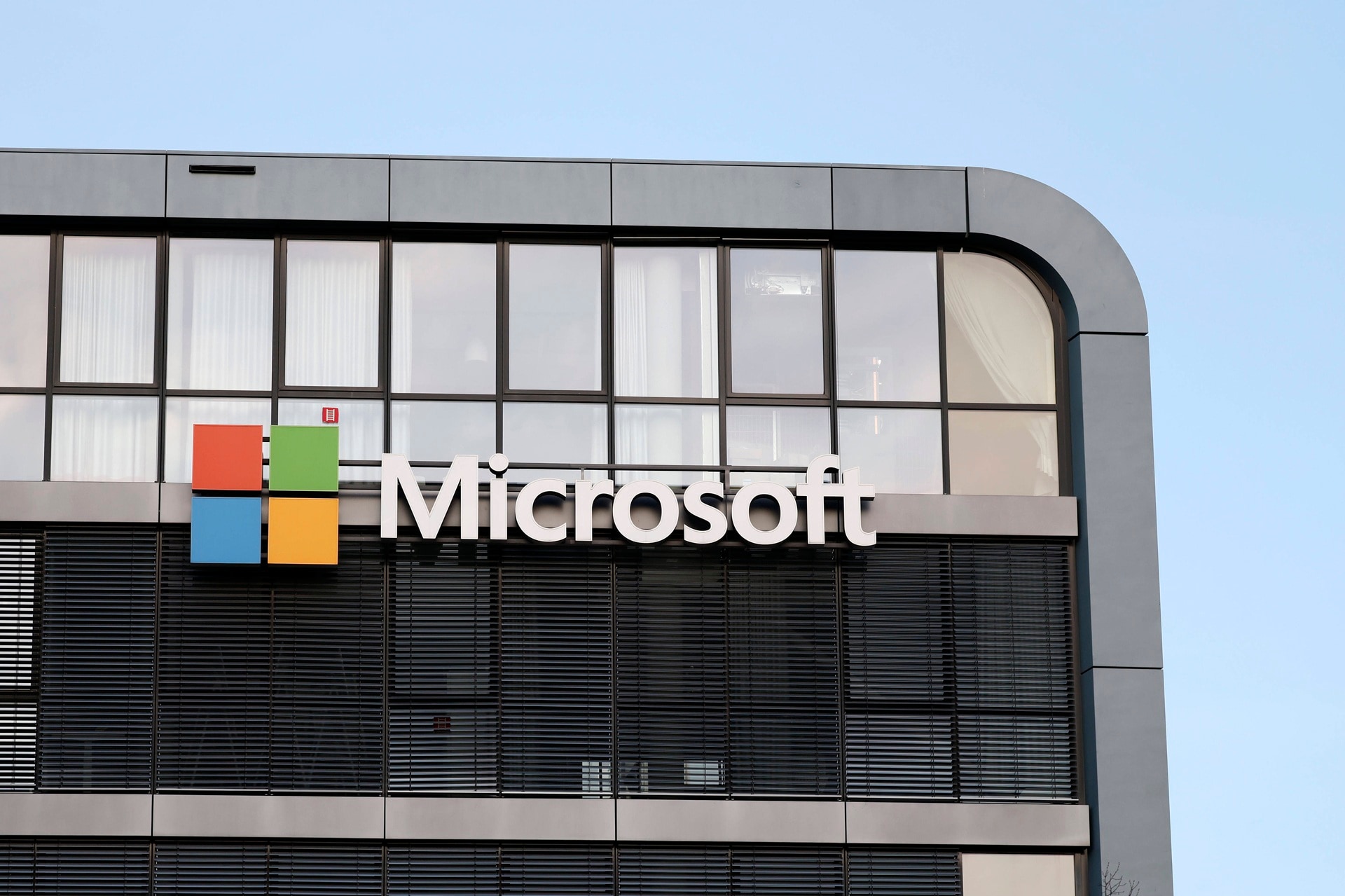 Rekord-Patchday von Microsoft schließt über 600 Schwachstellen in Windows
