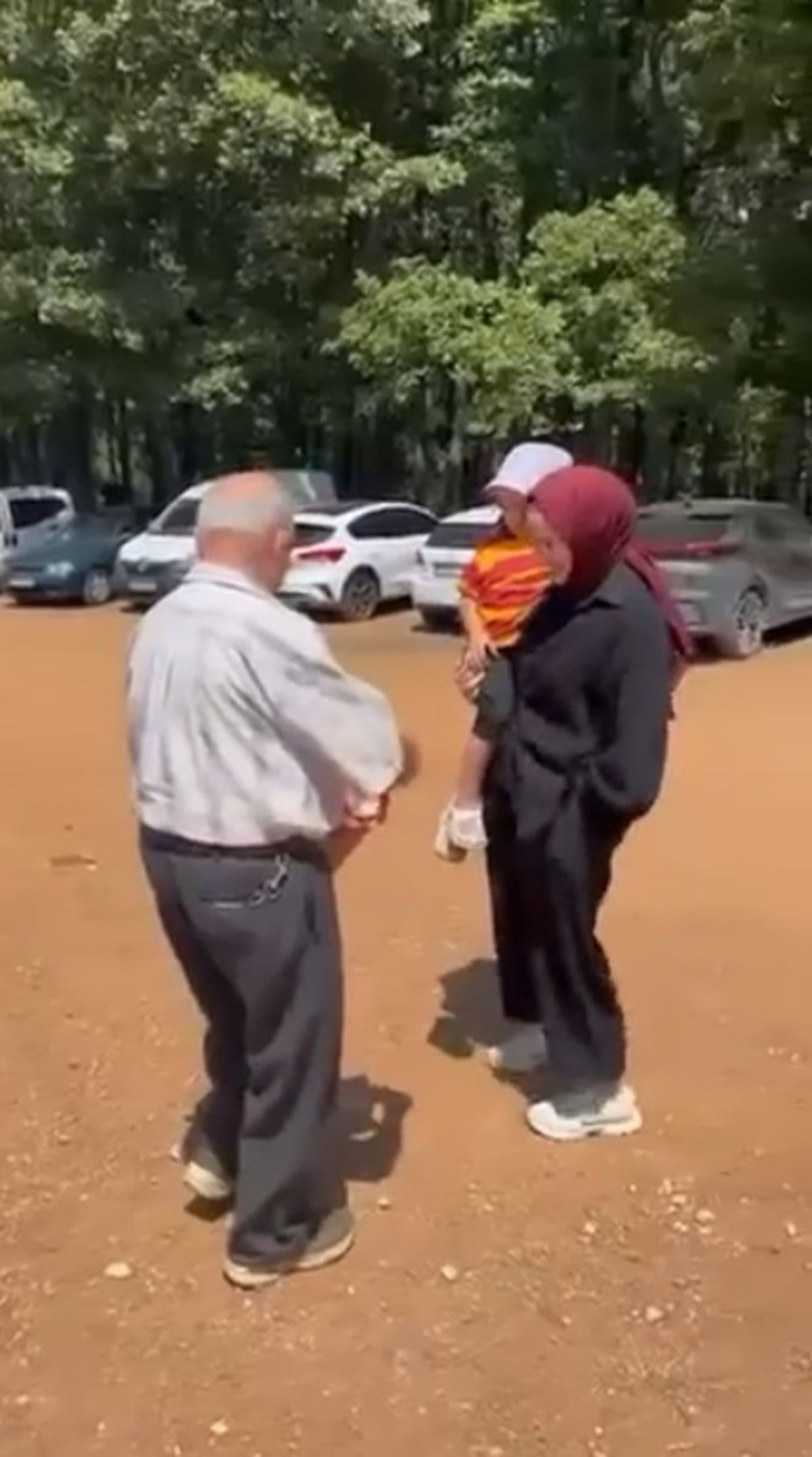 Jandarma, Ela'ya elma şekeri için seferber oldu